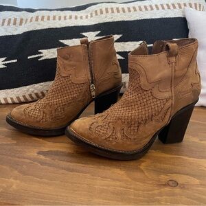 Top shop western booties